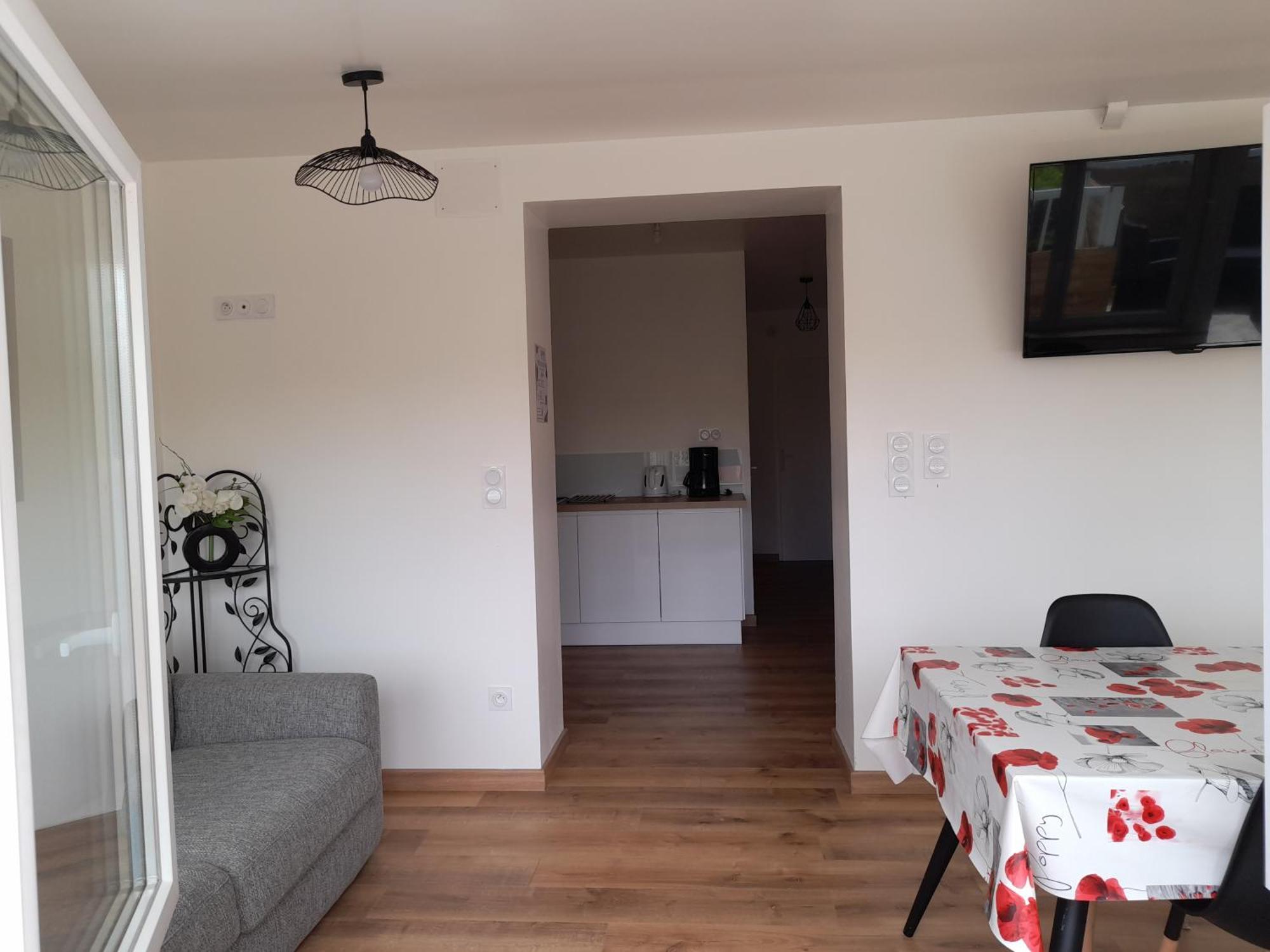 Logement Lumineux Avec Terrasse La Roche-sur-Yon Bagian luar foto